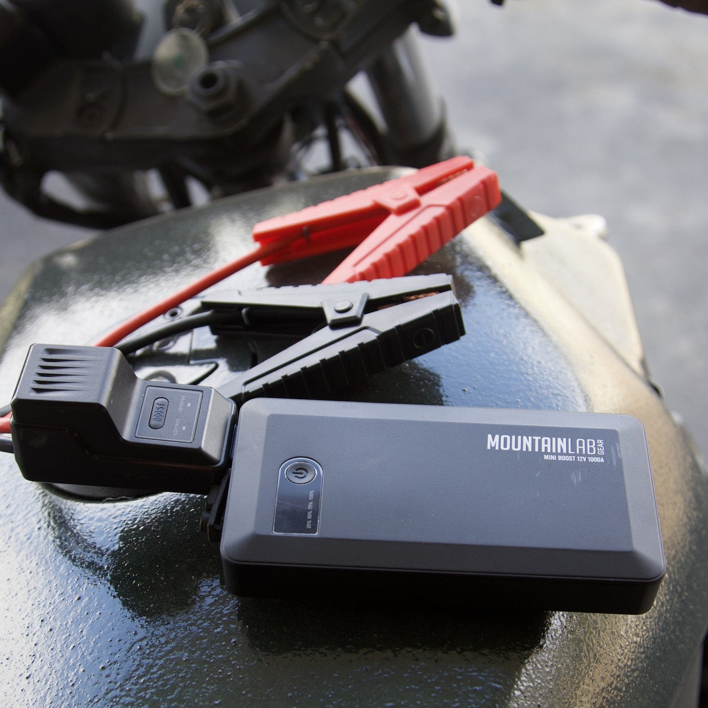 Mini Boost 12V 1000A Battery Booster